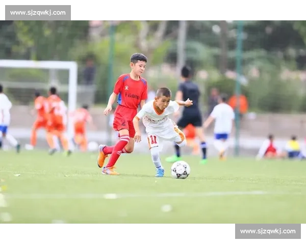 我爱湘潭我的家!2025 “迅达杯” 岳塘区足球联赛燃情开赛 我爱湘潭我的家!2025 “迅达杯” 岳塘区足球联赛燃情开赛