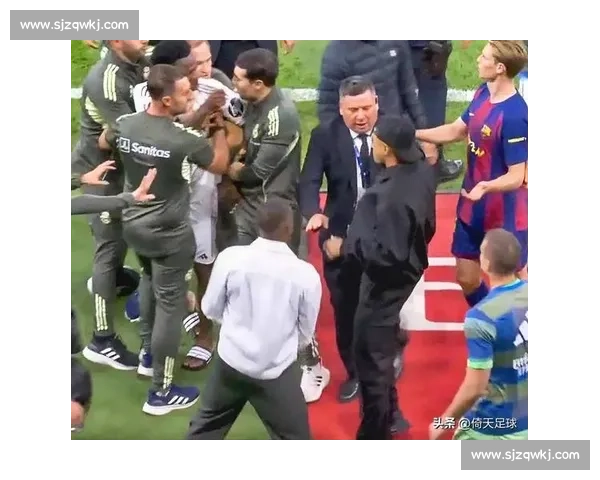 德容批皇马围堵亚马尔:行为夸张,卡瓦哈尔该私下沟通 德容批皇马围堵亚马尔:行为夸张,卡瓦哈尔该私下沟通